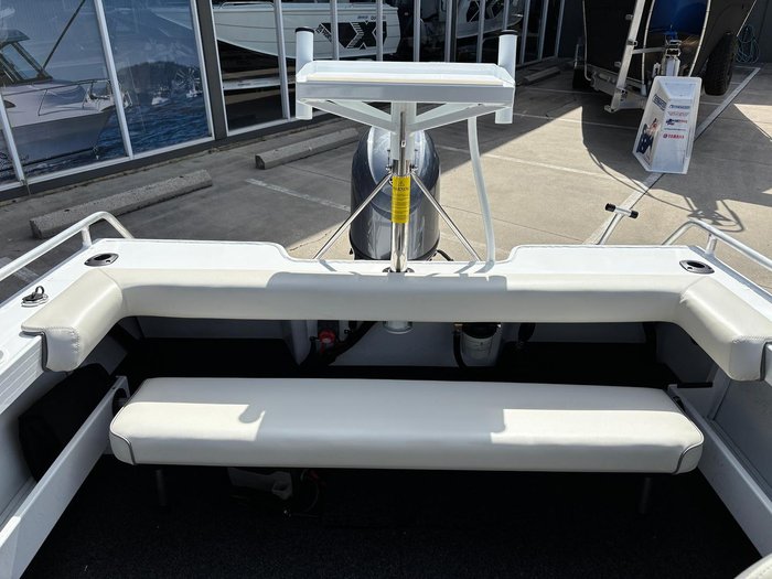 2026 QUINTREX 430 Fishabout Pro