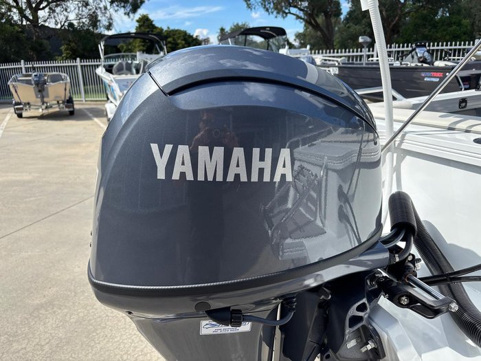 2026 QUINTREX 430 Fishabout Pro