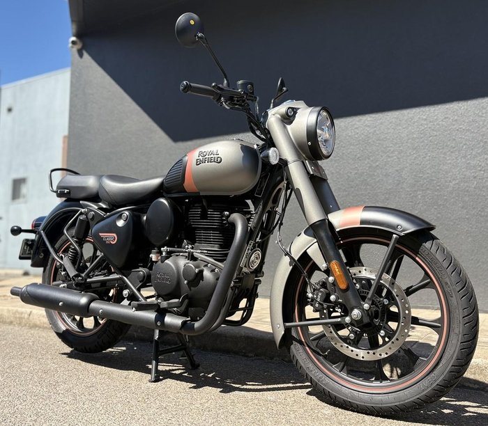 2025 Royal Enfield Classic 350 Dark Classic 350 Grey