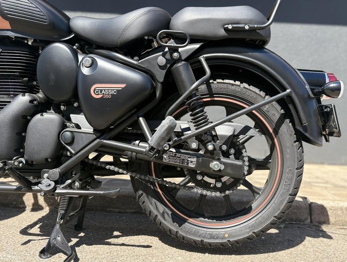 2025 Royal Enfield Classic 350 Dark Classic 350 Grey