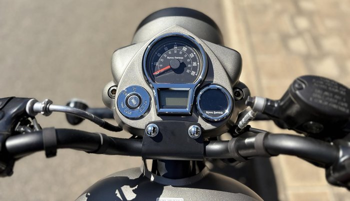 2025 Royal Enfield Classic 350 Dark Classic 350 Grey