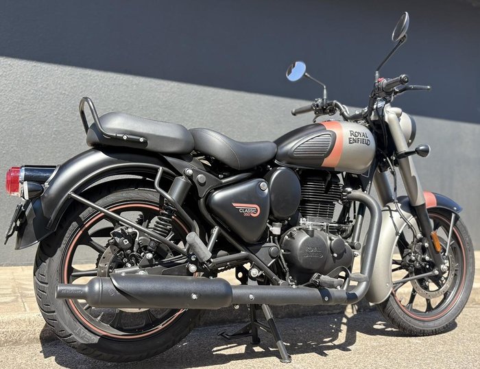2025 Royal Enfield Classic 350 Dark Classic 350 Grey
