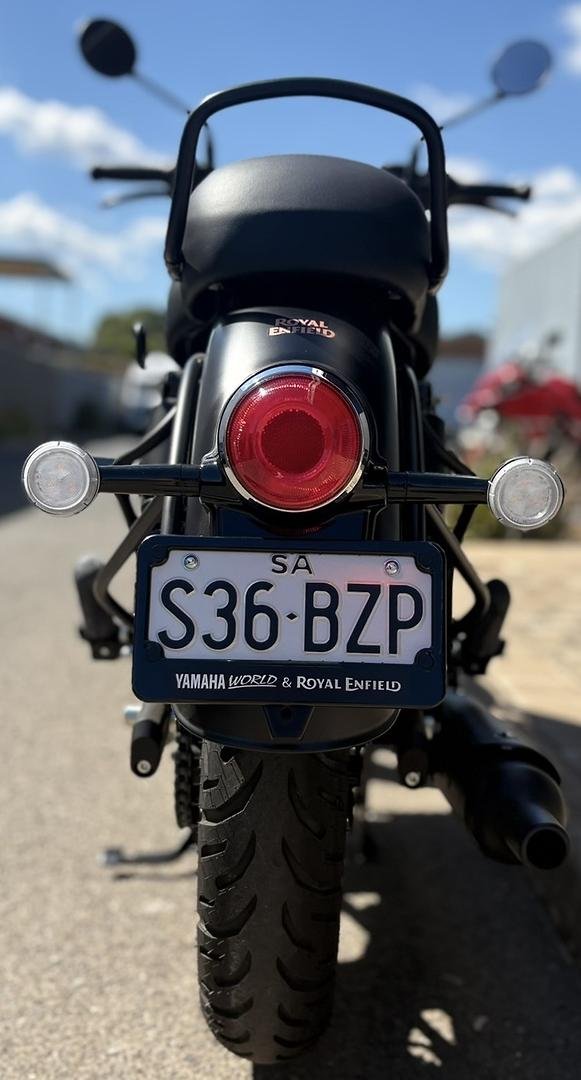 2025 Royal Enfield Classic 350 Dark Classic 350 Grey