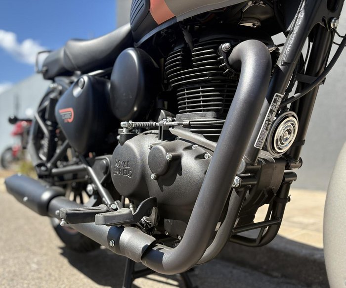 2025 Royal Enfield Classic 350 Dark Classic 350 Grey