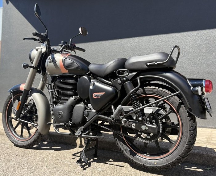 2025 Royal Enfield Classic 350 Dark Classic 350 Grey