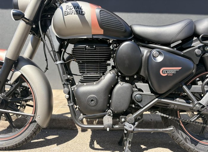 2025 Royal Enfield Classic 350 Dark Classic 350 Grey