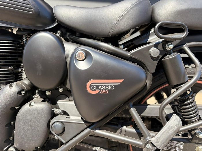 2025 Royal Enfield Classic 350 Dark Classic 350 Grey