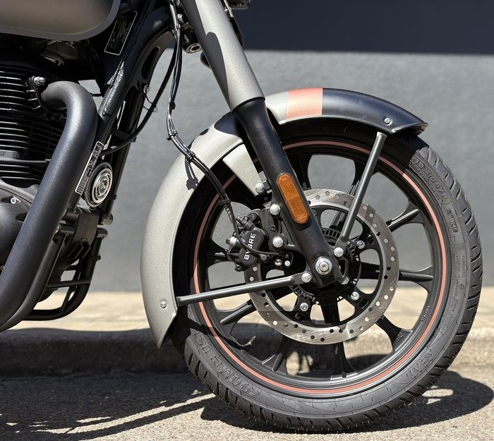 2025 Royal Enfield Classic 350 Dark Classic 350 Grey