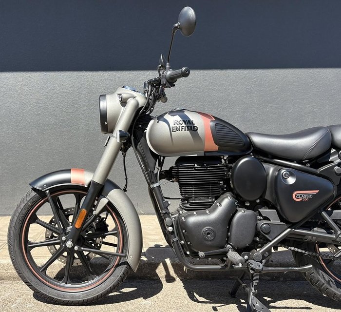 2025 Royal Enfield Classic 350 Dark Classic 350 Grey