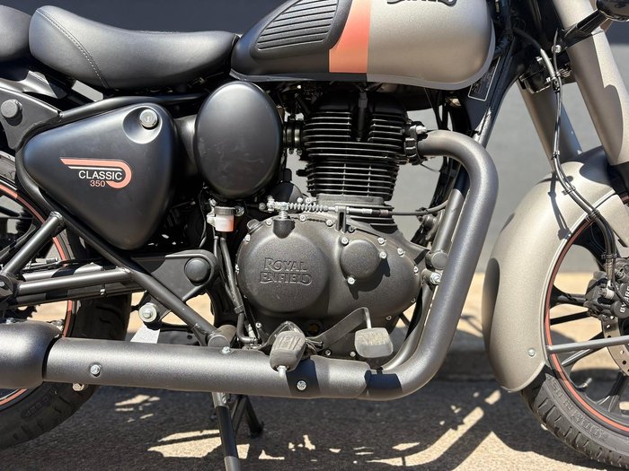 2025 Royal Enfield Classic 350 Dark Classic 350 Grey