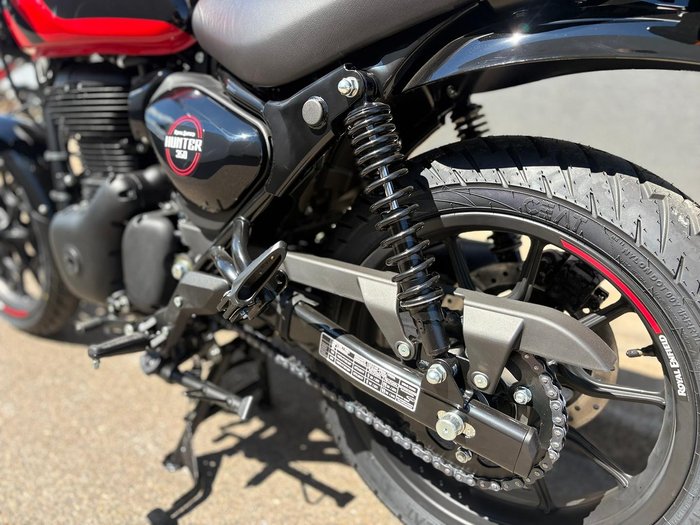2025 Royal Enfield Hunter 350 Hunter Red