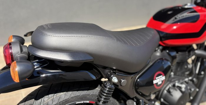 2025 Royal Enfield Hunter 350 Hunter Red