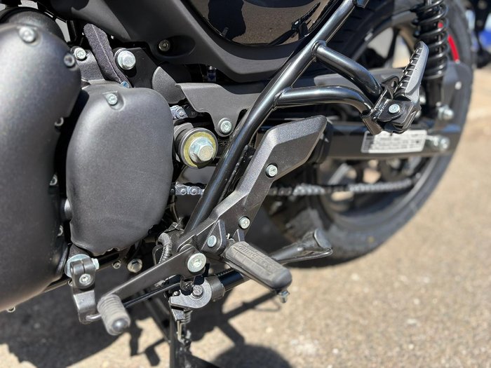 2025 Royal Enfield Hunter 350 Hunter Red