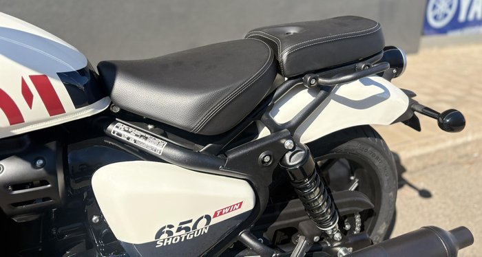 2025 Royal Enfield Shotgun 650