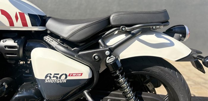 2025 Royal Enfield Shotgun 650