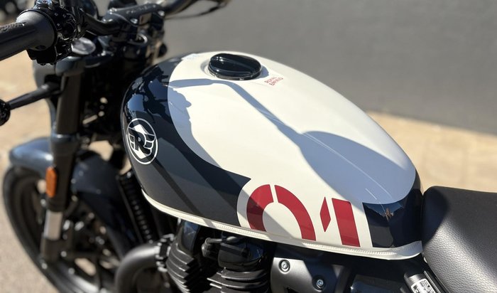 2025 Royal Enfield Shotgun 650
