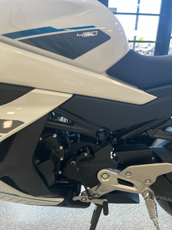 2025 CFMOTO 450 SR ABS WHITE