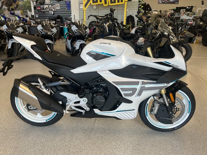 2025 CFMOTO 450 SR ABS WHITE