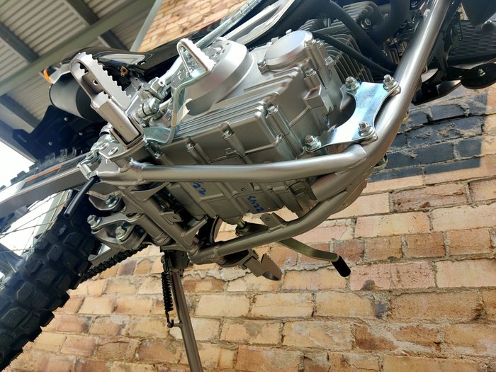 2026 KAWASAKI KLX150 DUAL PURPOSE BLACK