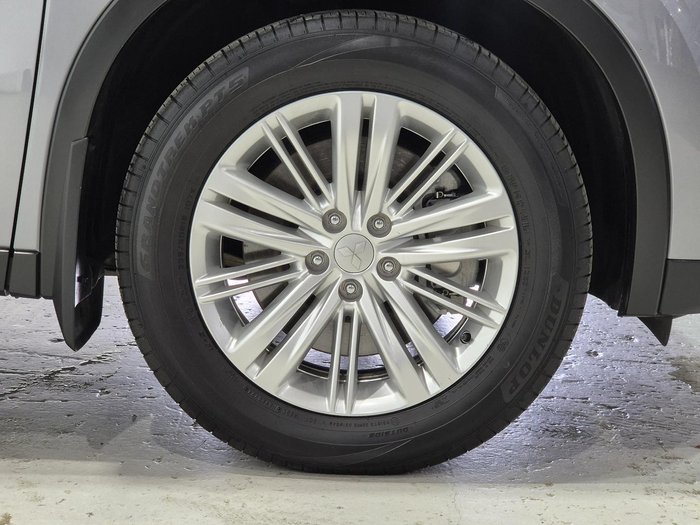 2022 Mitsubishi Outlander LS