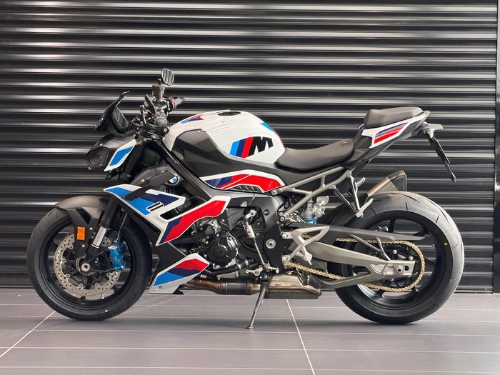 2025 BMW M 1000 R M 1000 White