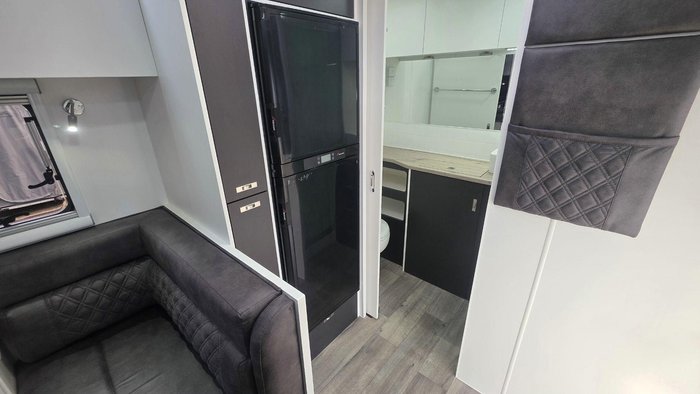 2026 Essential Caravans A Class 196R 19'6