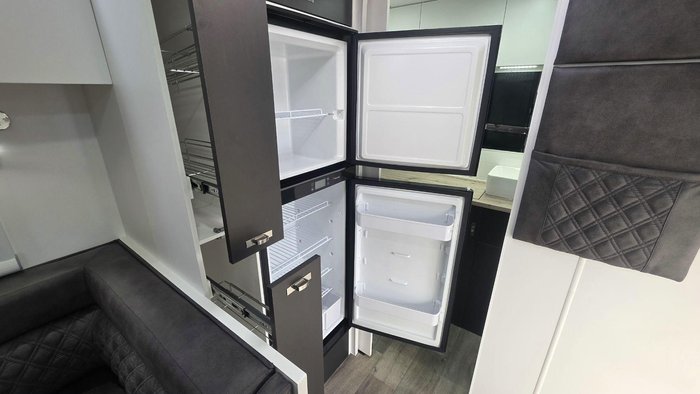 2026 Essential Caravans A Class 196R 19'6