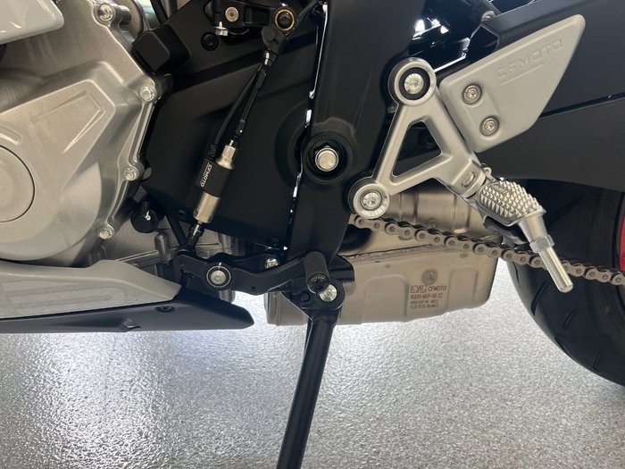 2025 CFMOTO 2025 CF Moto 675CC 675SR-R ABS Aerolite Grey