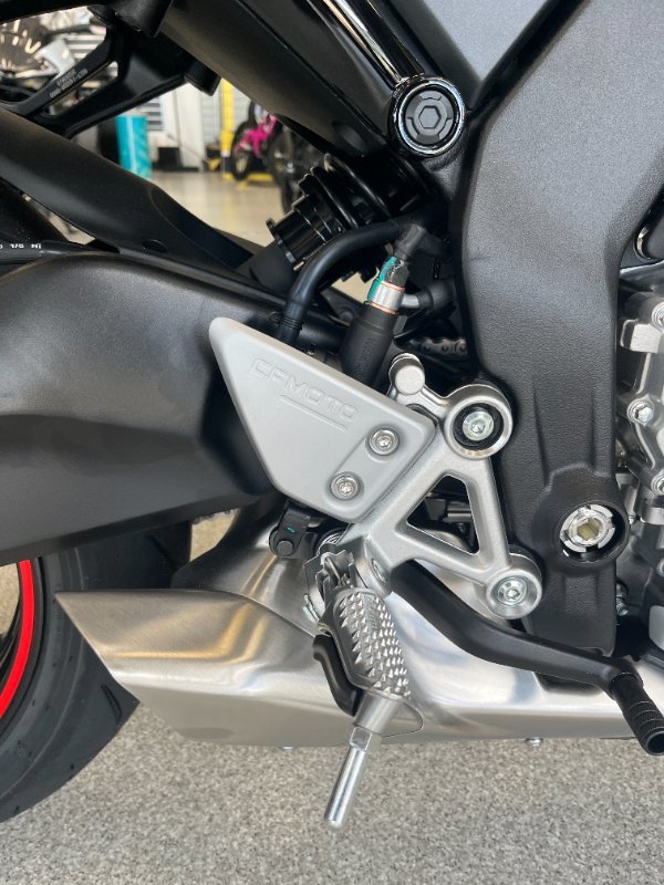 2025 CFMOTO 2025 CF Moto 675CC 675SR-R ABS Aerolite Grey