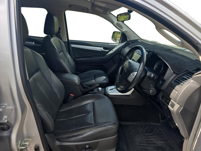 2016 Isuzu MU-X LS-T