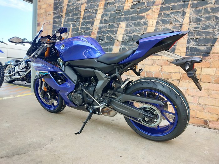 2025 YAMAHA YZF-R7 LAMS ROAD BLUE