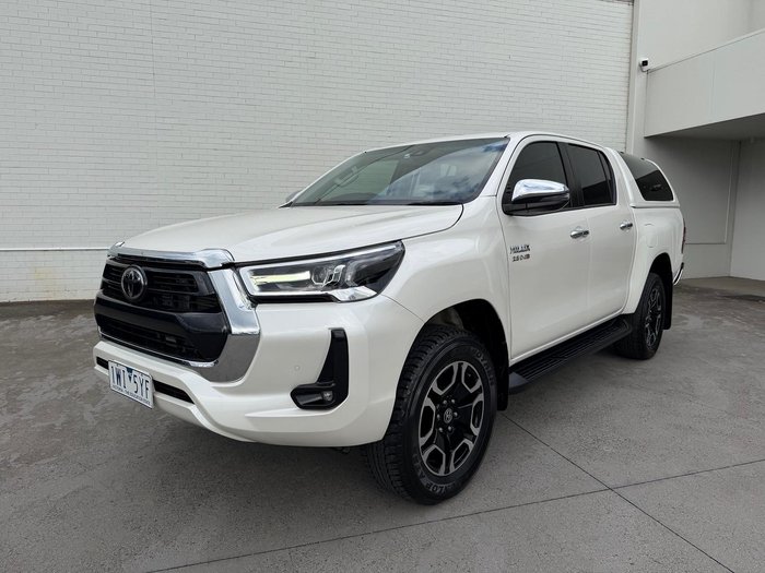 2022 Toyota Hilux SR5