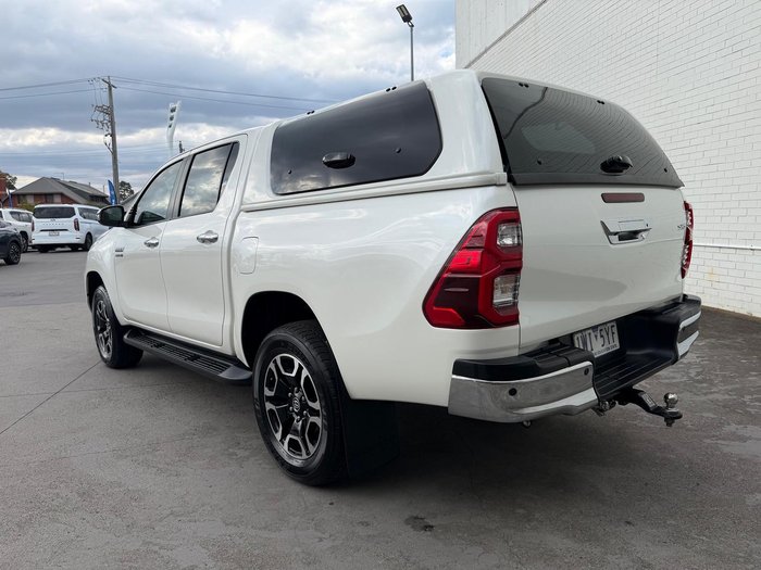 2022 Toyota Hilux SR5