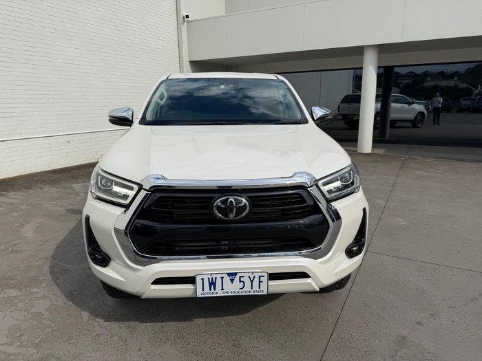 2022 Toyota Hilux SR5