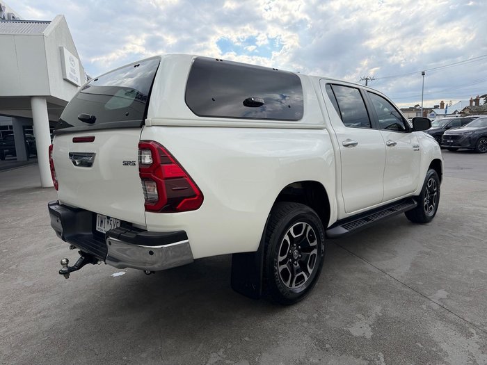 2022 Toyota Hilux SR5