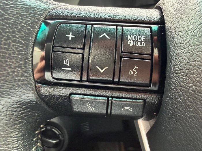 2022 Toyota Hilux SR5