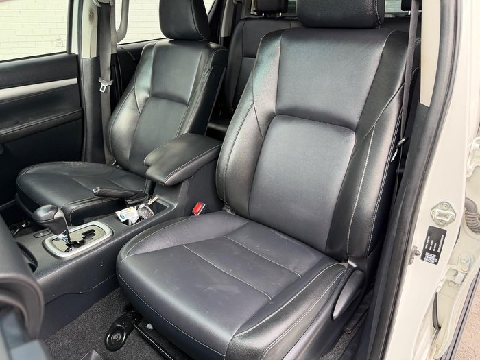 2022 Toyota Hilux SR5