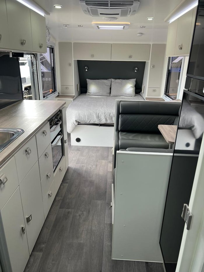 2024 Design RV Crx Semi Off Road Van 2-1, 19'