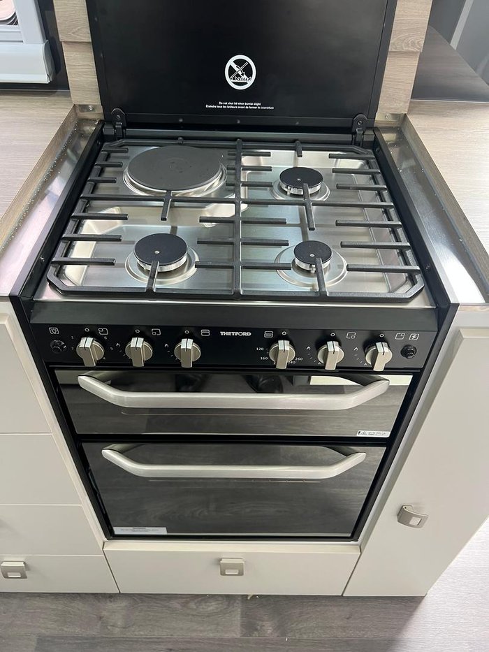 2024 Design RV Crx Semi Off Road Van 2-1, 19'