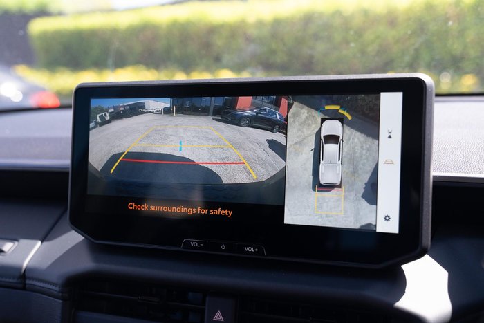 2026 Toyota Hilux SR 48V GUN227R 4X4 Dual Range Glacier White