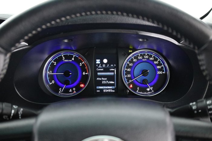 2019 Toyota Hilux SR5