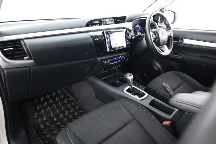 2019 Toyota Hilux SR5