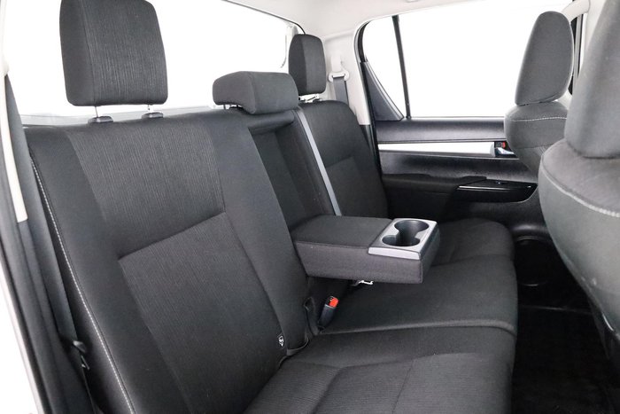 2019 Toyota Hilux SR5