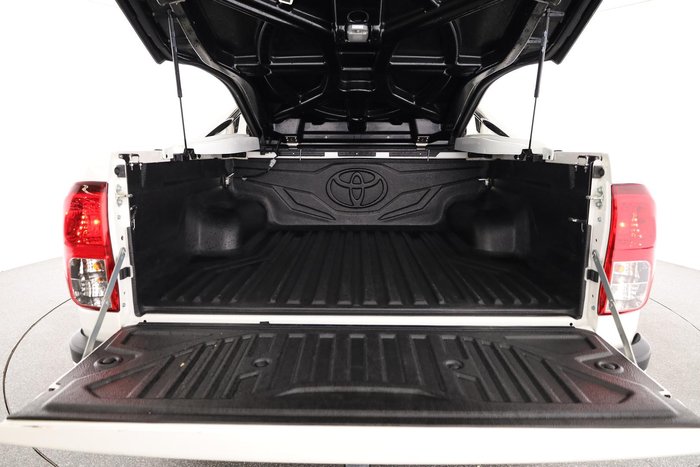 2019 Toyota Hilux SR5