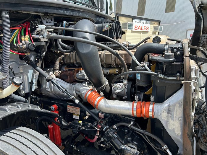 2021 Freightliner Cascadia 126 WHITE