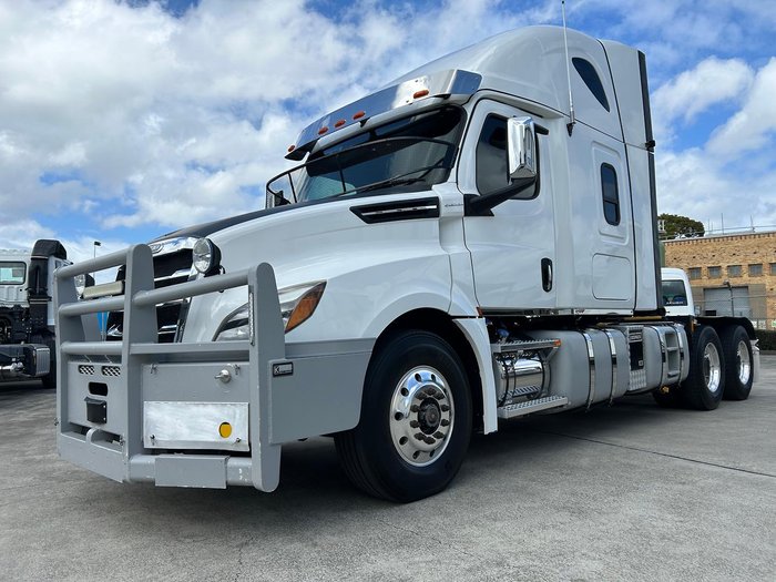 2021 Freightliner Cascadia 126 WHITE