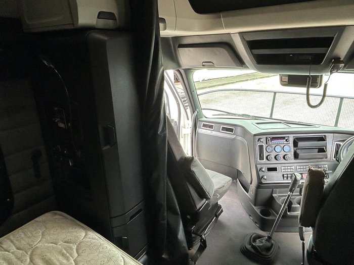 2021 Freightliner Cascadia 126 WHITE