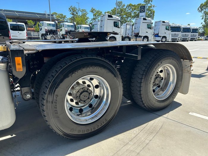 2021 Freightliner Cascadia 600 WHITE