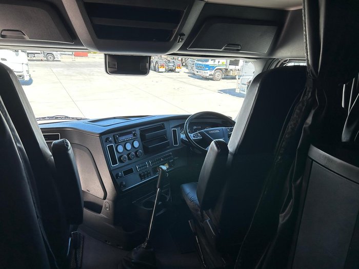 2021 Freightliner Cascadia 600 WHITE