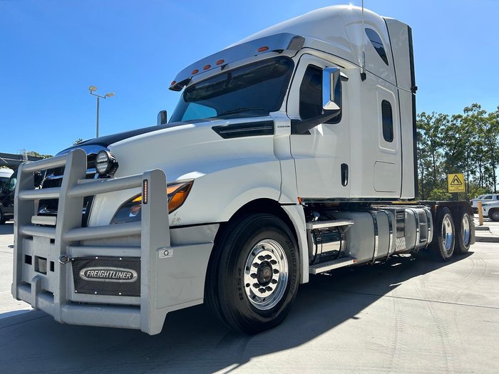 2021 Freightliner Cascadia 600 WHITE
